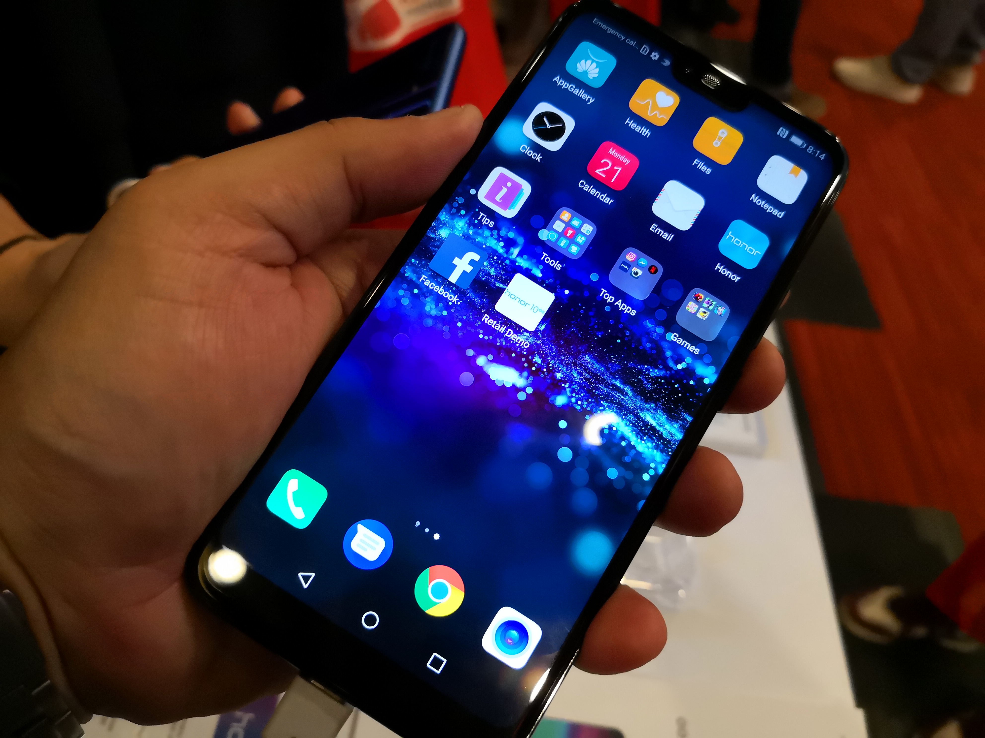 Hands on: Honor 10 crashes mid-range phone party in Singapore - Techgoondu