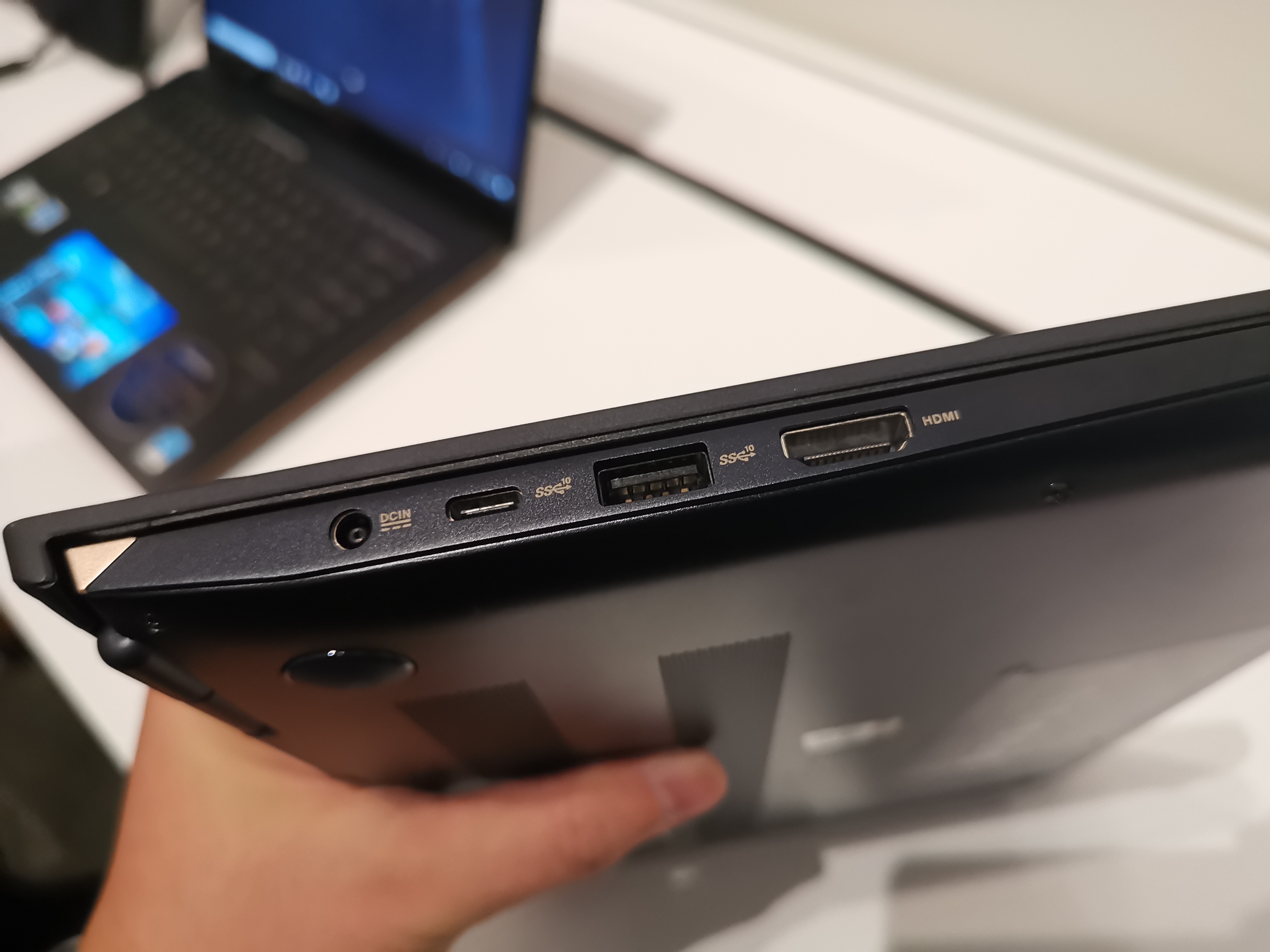 Hands On Asus Zenbook Pro 14 Ux480 Techgoondu 5157