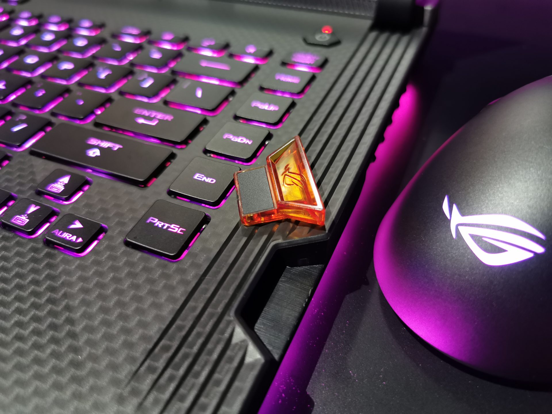 Asus rog strix scar. ASUS ROG Strix scar 17. Асус Рог стрикс скар 3. ASUS ROG g731. ASUS ROG Strix scar 17 Mouse.